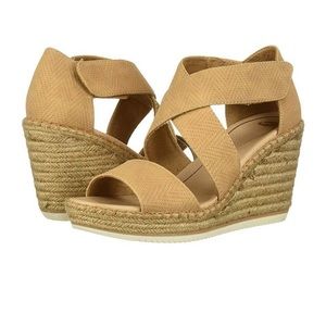 Dr. Scholl’s wedges